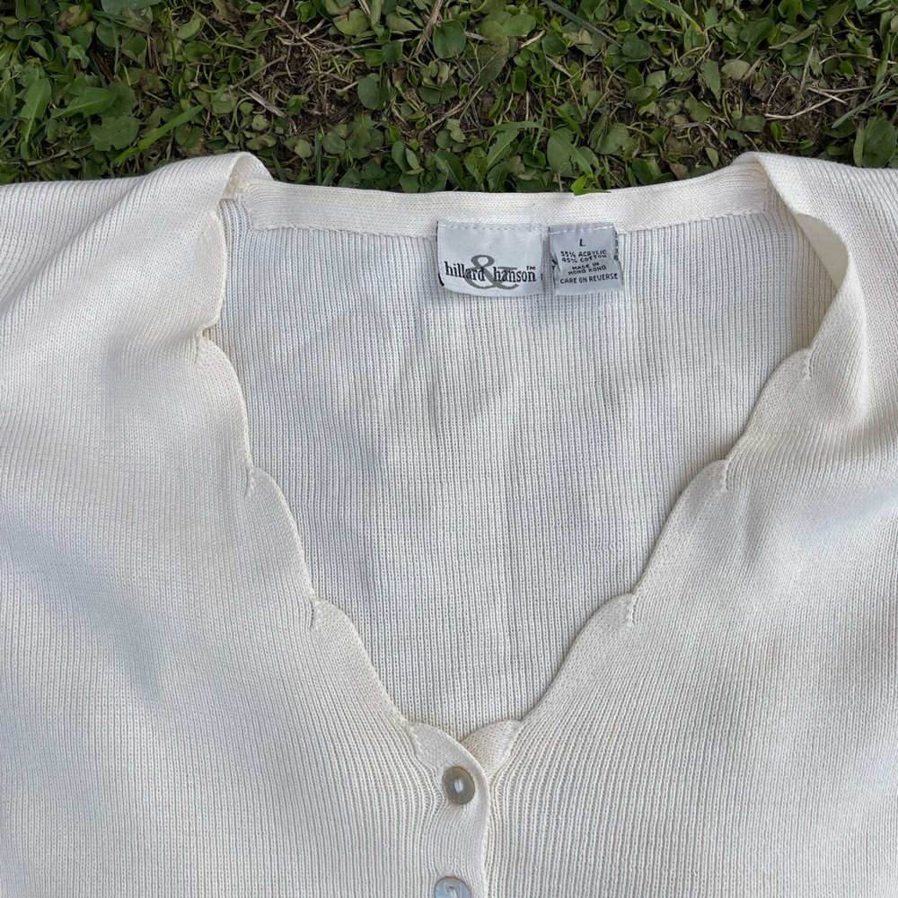 White top - Picture 2 of 2